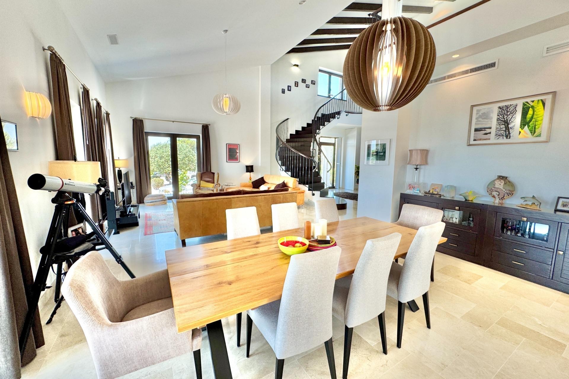 Återförsäljning - Villa -
Dolores - Comunidad Valenciana