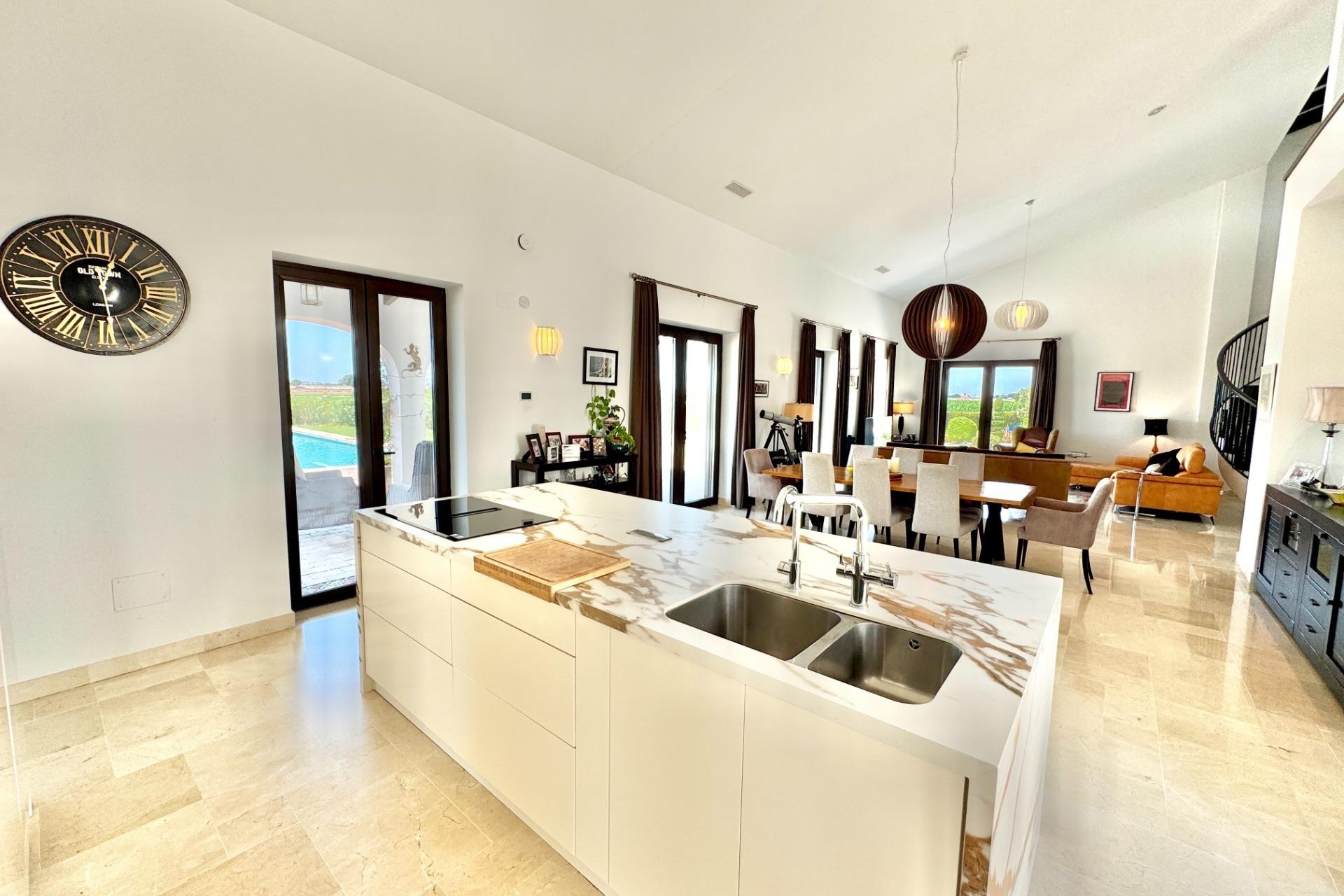 Återförsäljning - Villa -
Dolores - Comunidad Valenciana