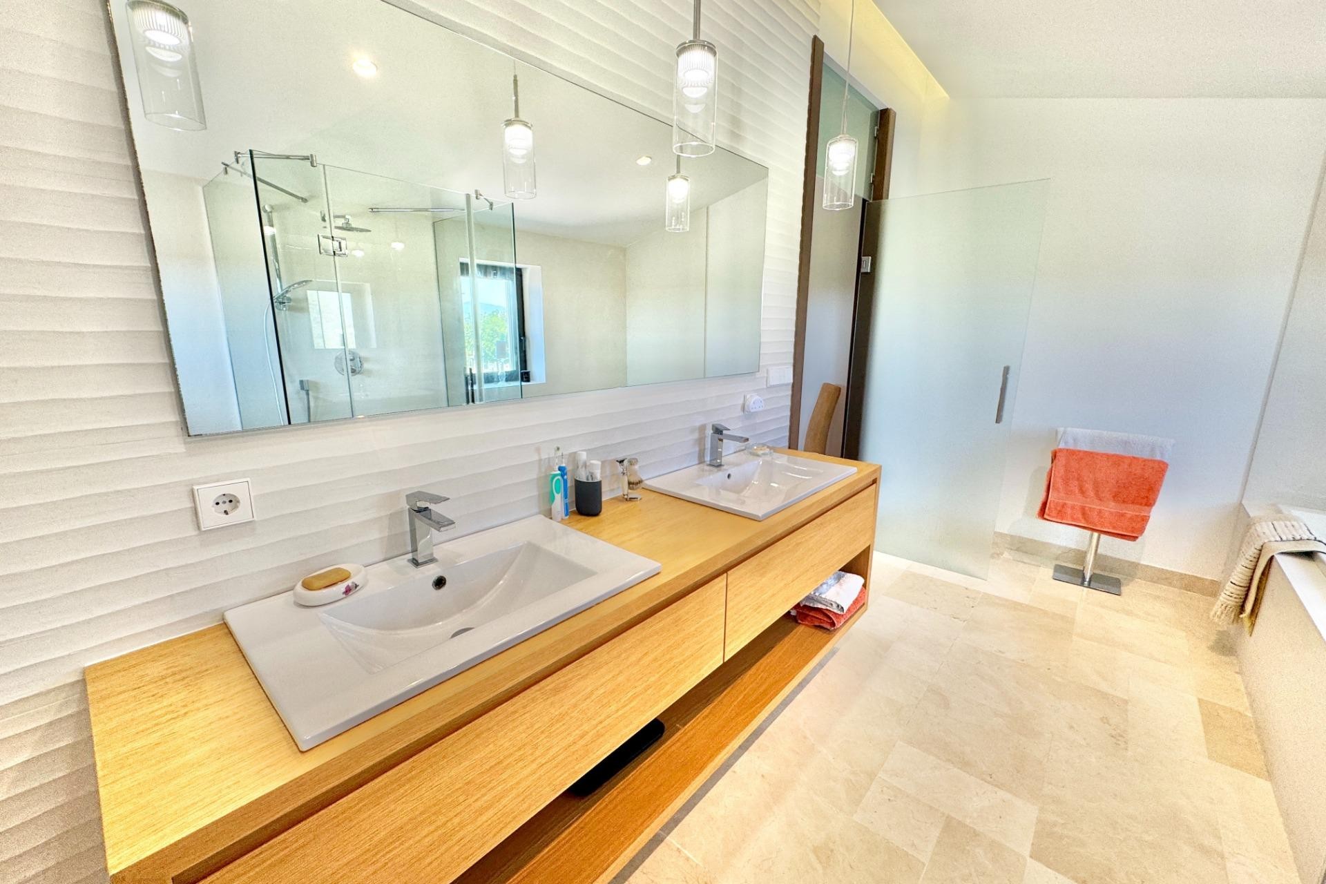 Återförsäljning - Villa -
Dolores - Comunidad Valenciana