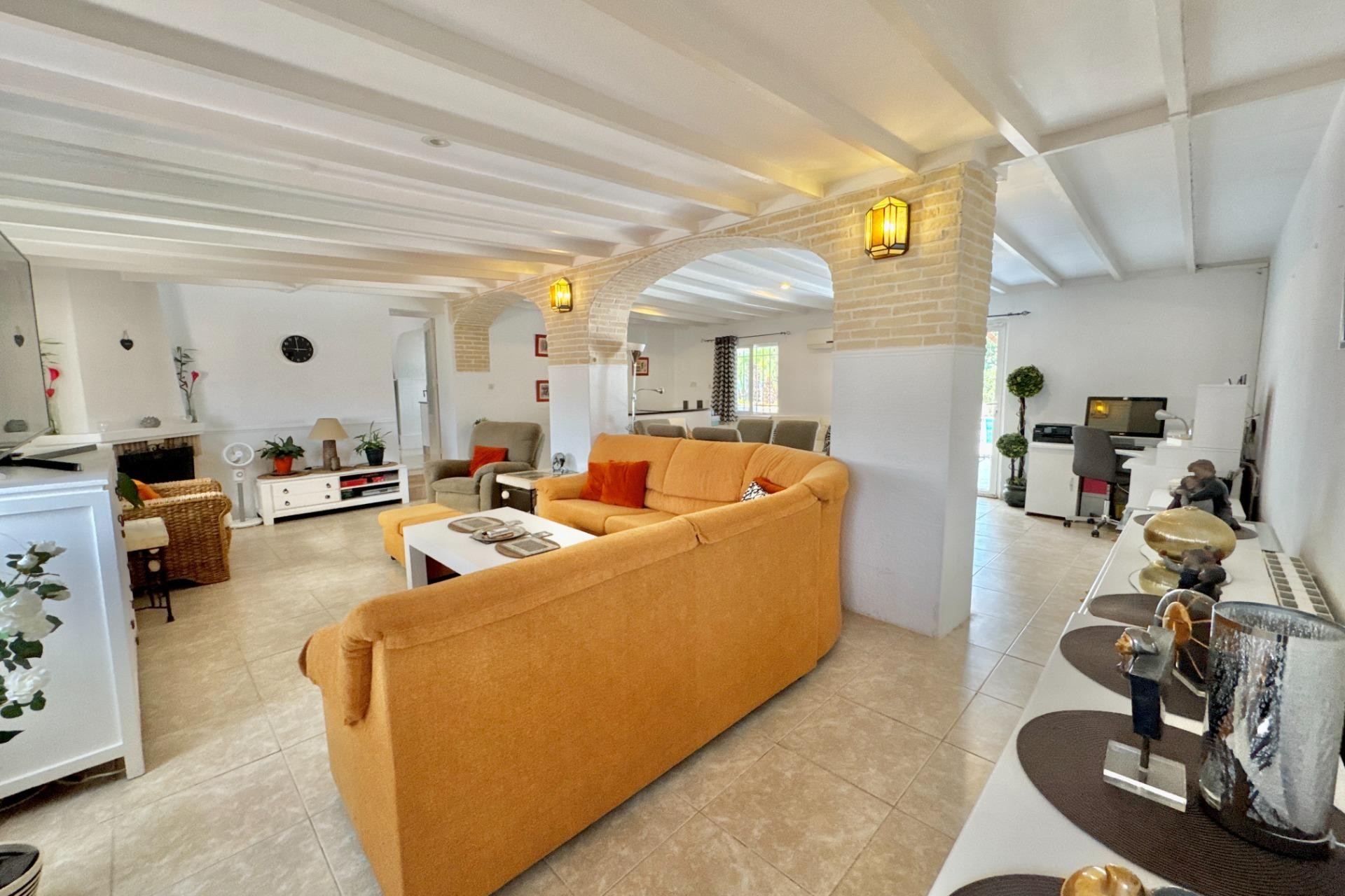 Återförsäljning - Villa -
Dolores - Comunidad Valenciana