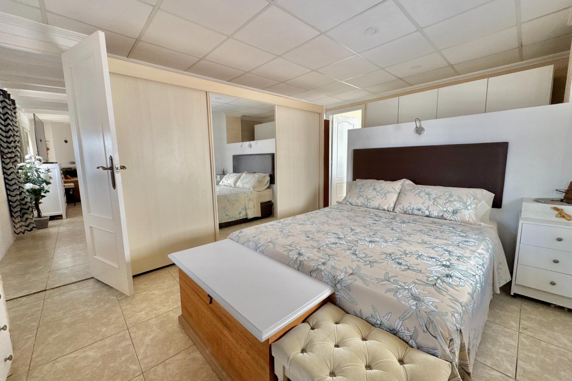 Återförsäljning - Villa -
Dolores - Comunidad Valenciana