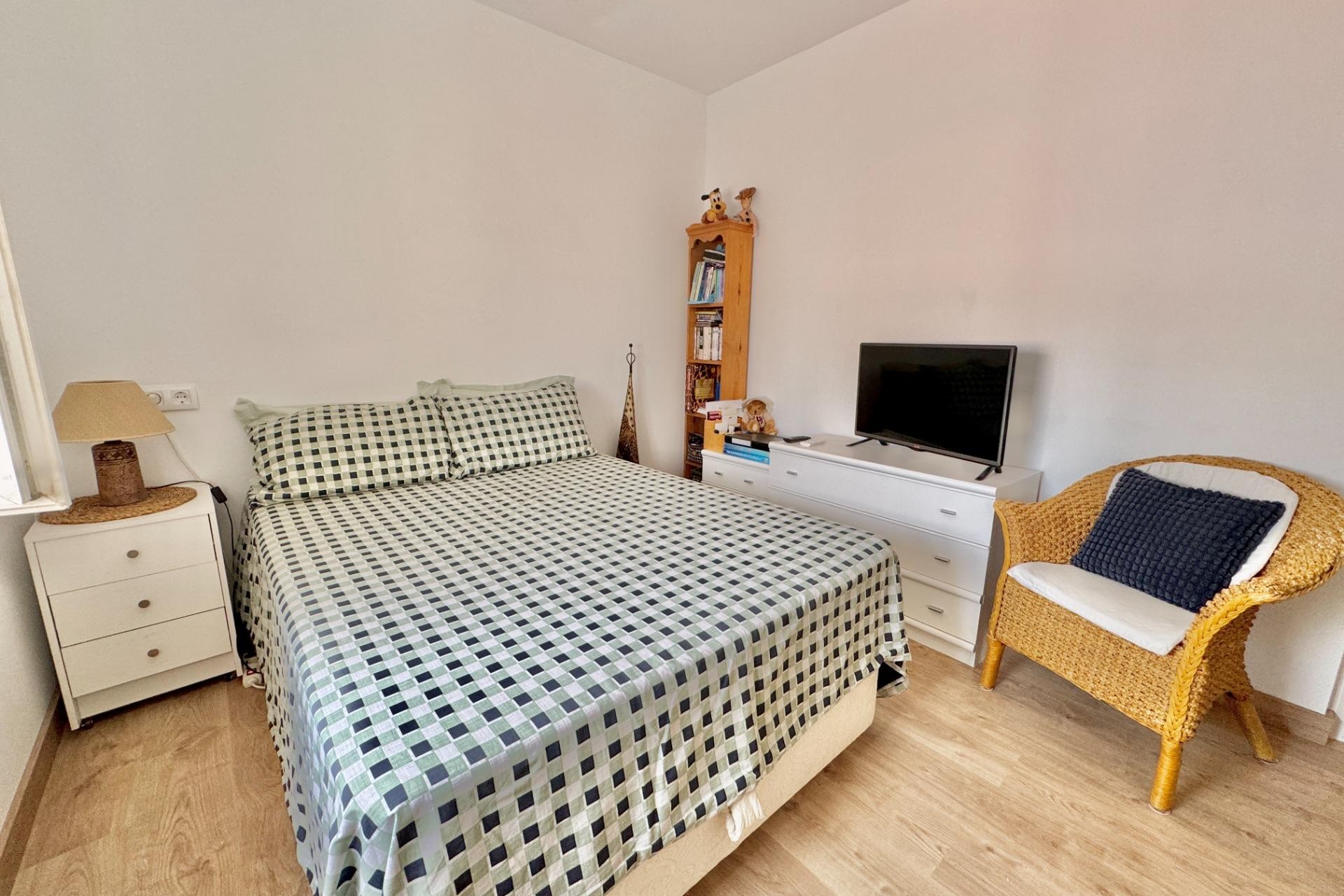 Återförsäljning - Villa -
Dolores - Comunidad Valenciana