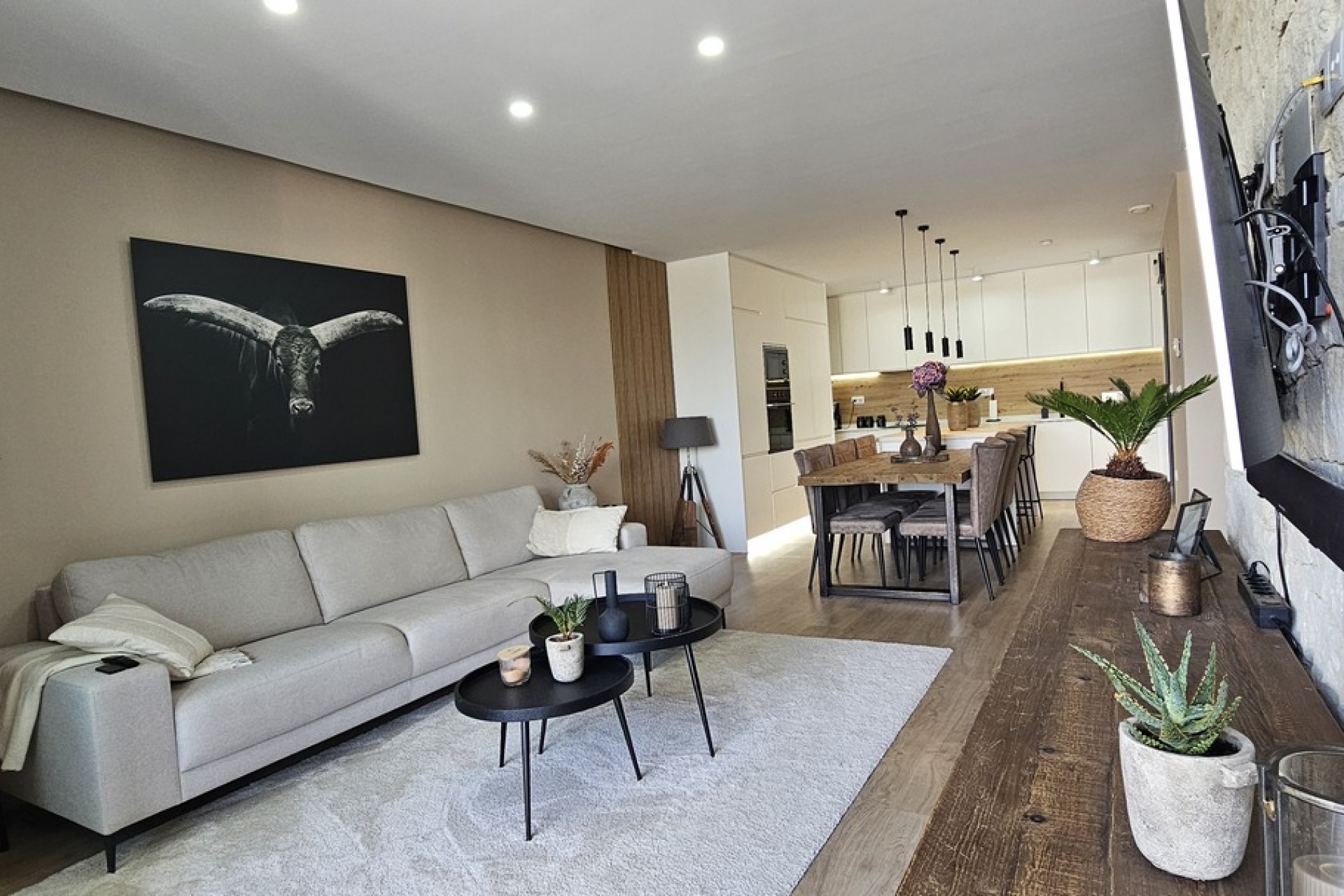 Återförsäljning - Villa -
Dolores - Sector 4