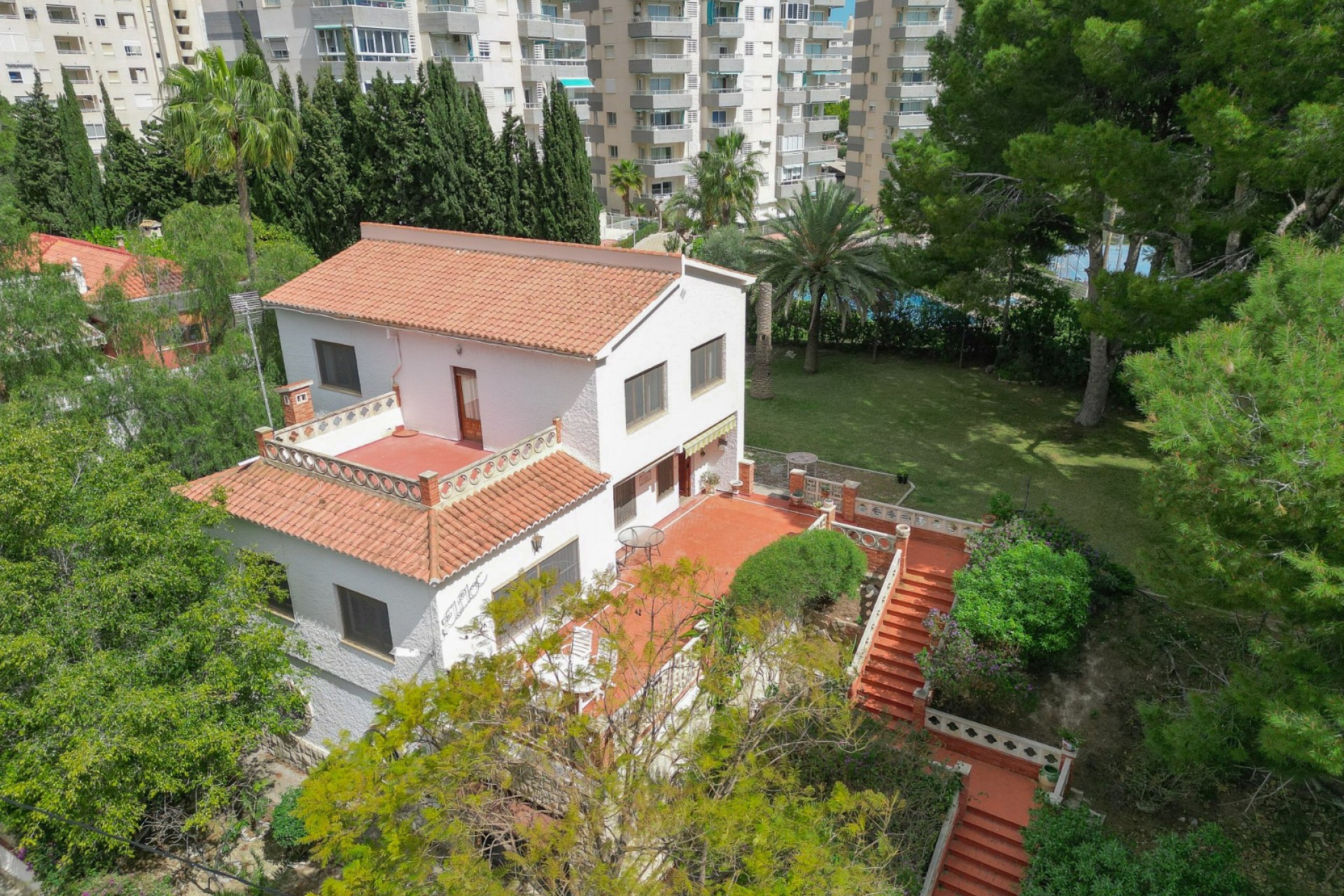 Återförsäljning - Villa -
El Campello - Costa Blanca