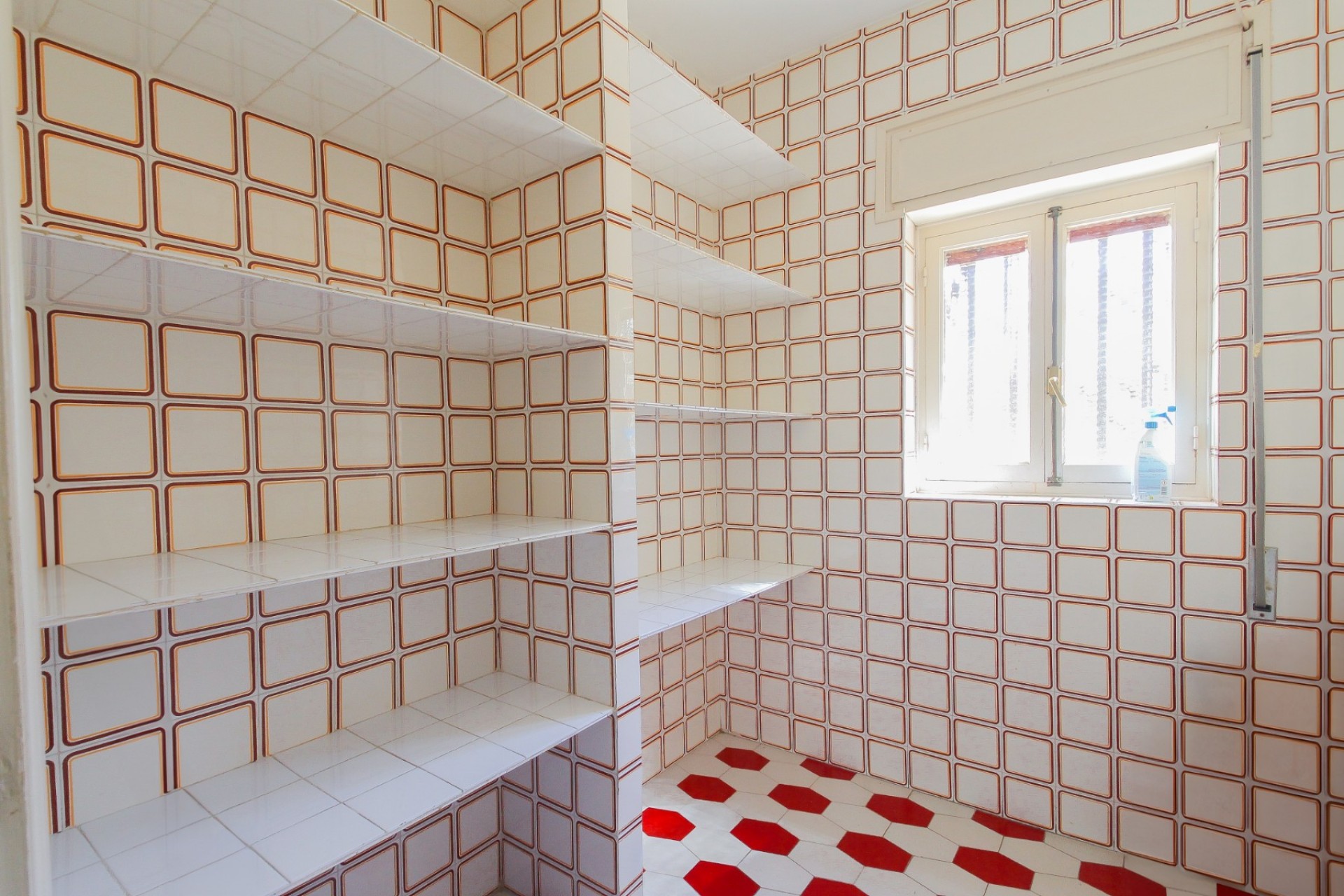 Återförsäljning - Villa -
El Campello - Costa Blanca