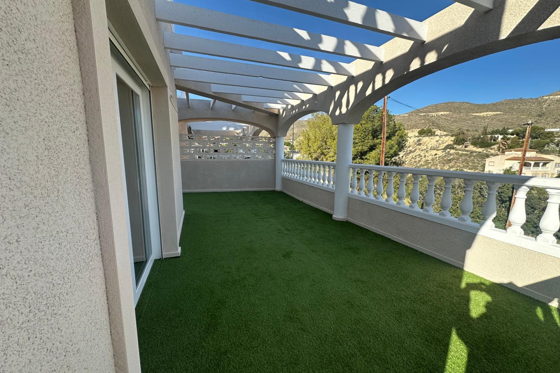 Återförsäljning - Villa -
El Campello - Costa Blanca