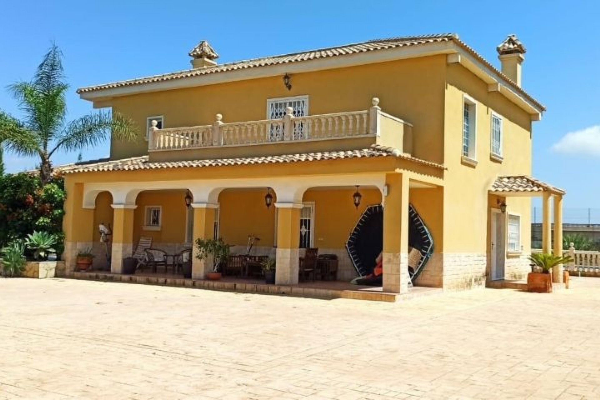 Återförsäljning - Villa -
Elche - Costa Blanca