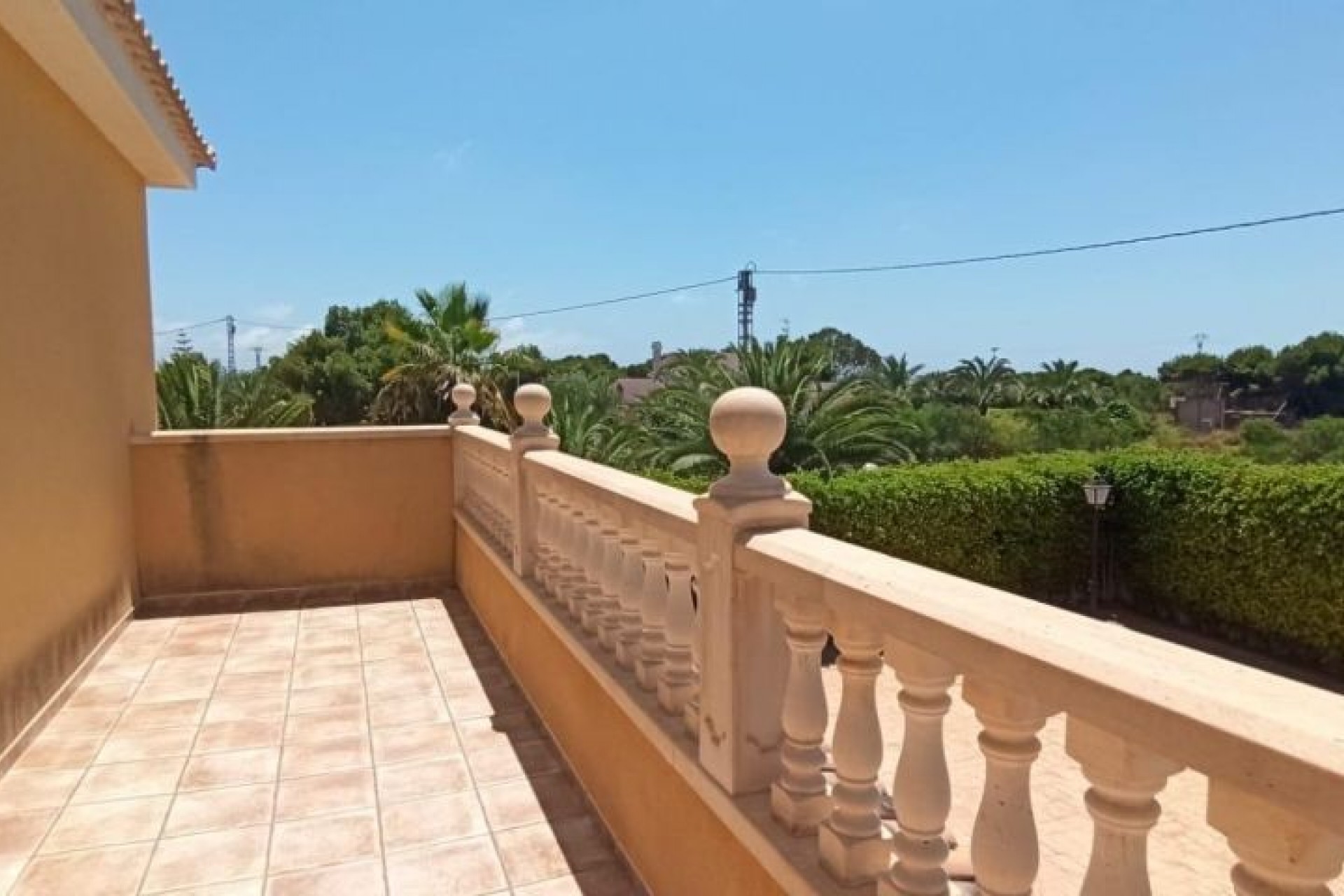 Återförsäljning - Villa -
Elche - Costa Blanca