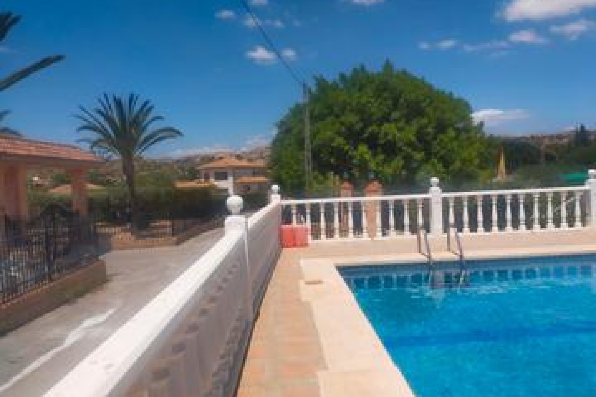 Återförsäljning - Villa -
Elche - Costa Blanca