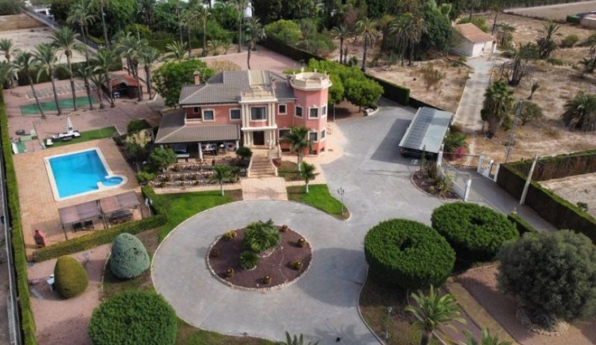 Återförsäljning - Villa -
Elche - Costa Blanca