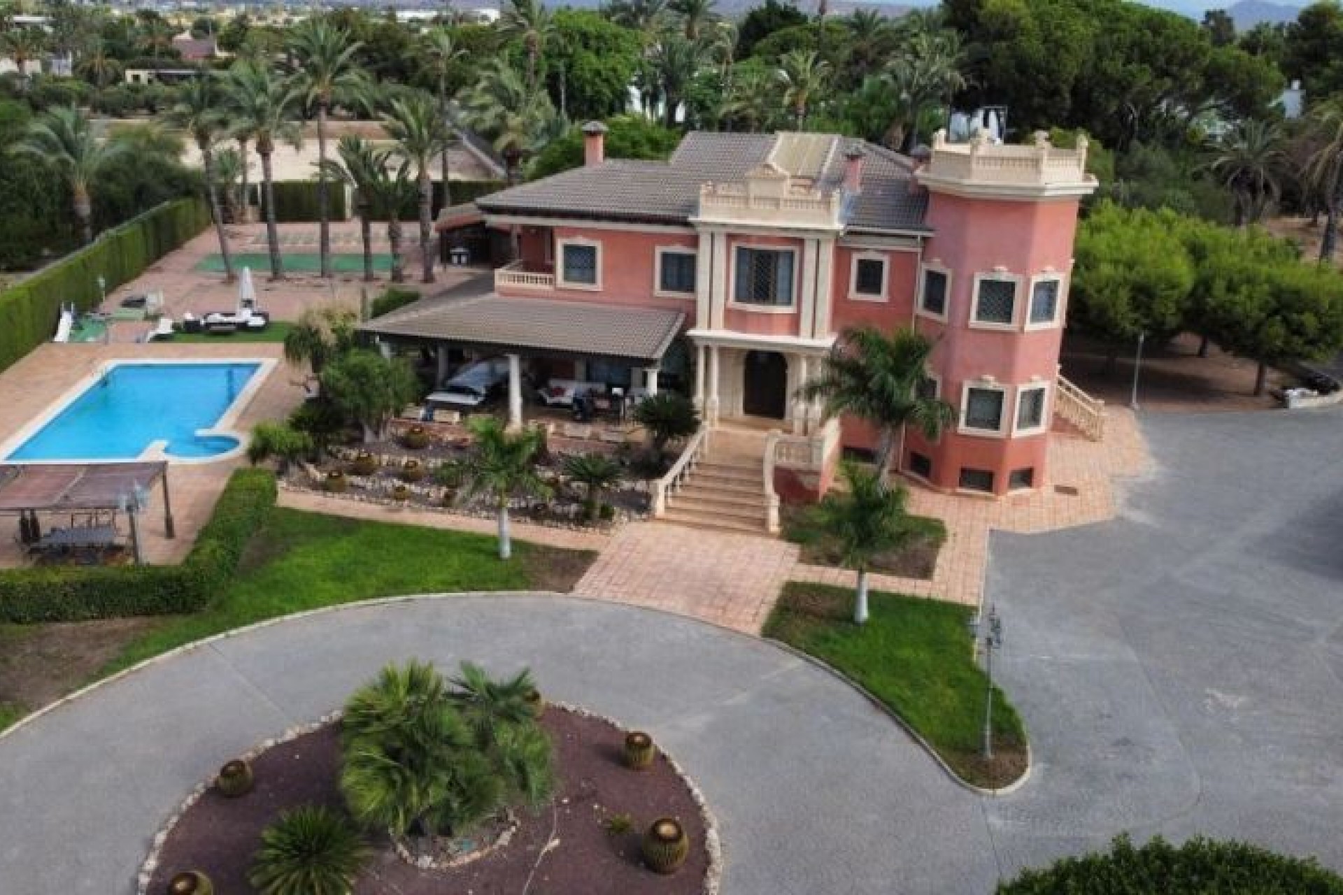 Återförsäljning - Villa -
Elche - Costa Blanca