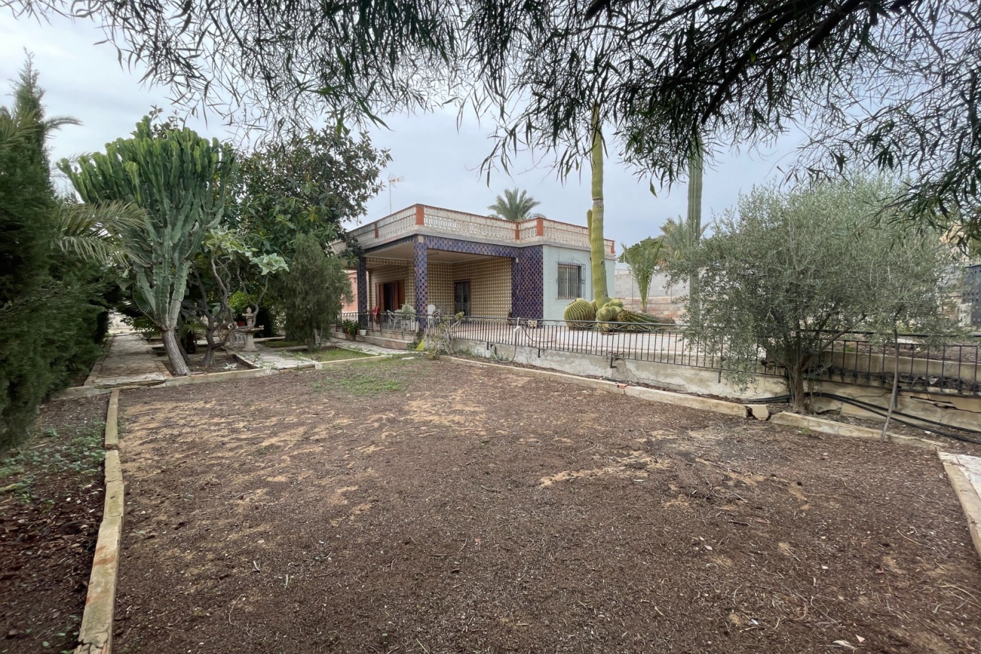 Återförsäljning - Villa -
Elche - Costa Blanca