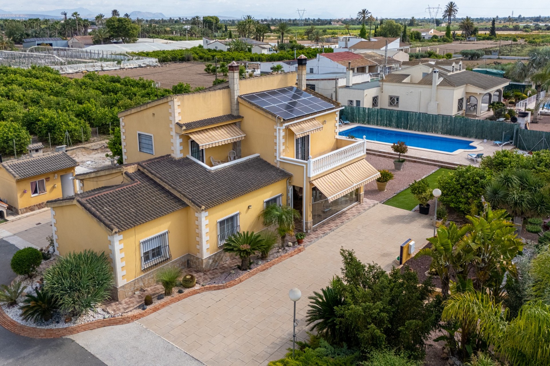 Återförsäljning - Villa -
Elche - Costa Blanca