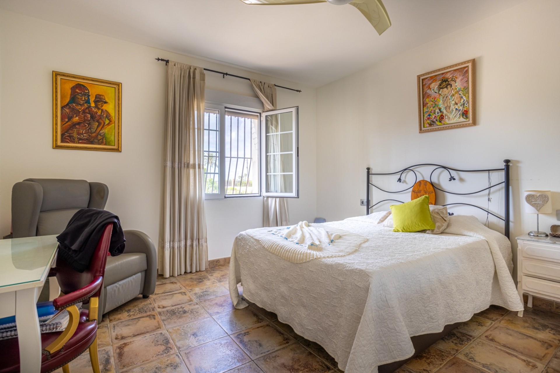 Återförsäljning - Villa -
Elche - Costa Blanca