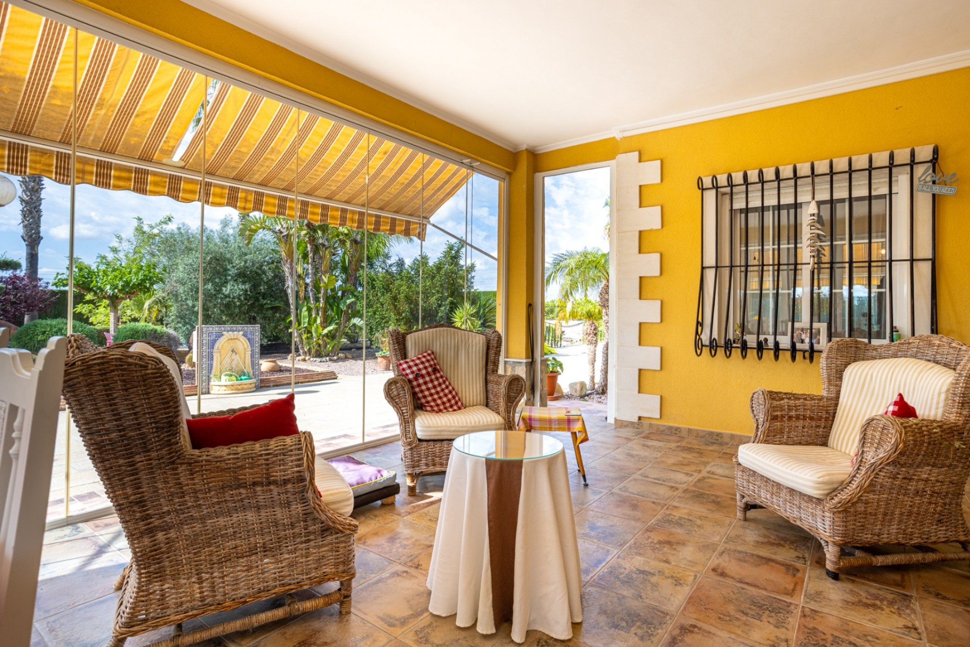Återförsäljning - Villa -
Elche - Costa Blanca
