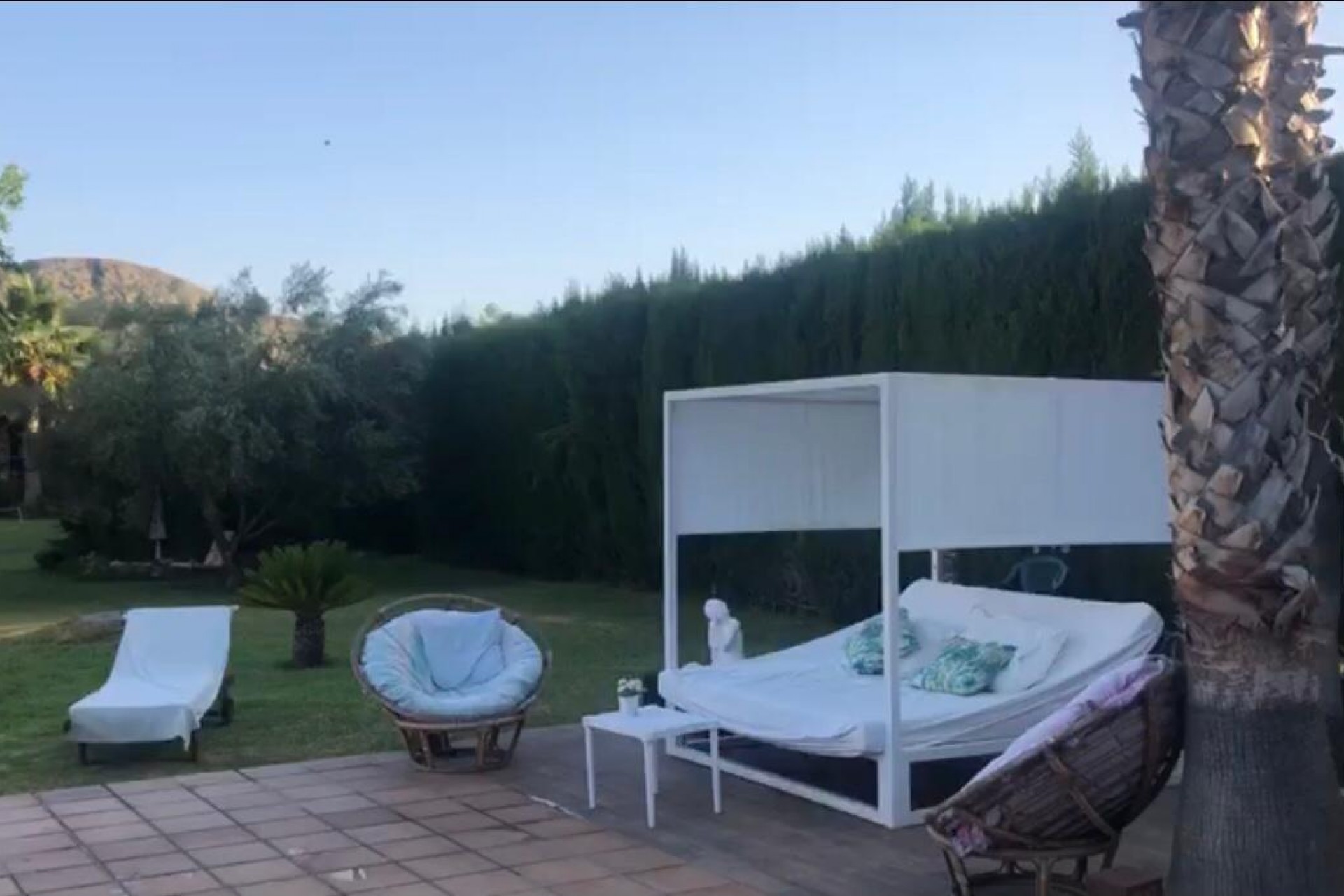 Återförsäljning - Villa -
Elda - Inland