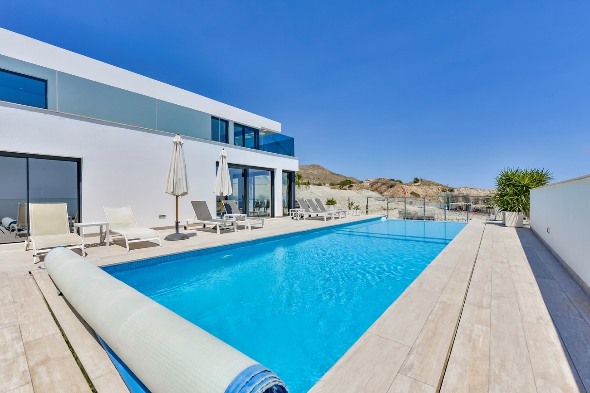 Återförsäljning - Villa -
Finestrat - Balcón De Finestrat