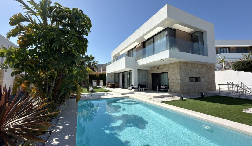 Återförsäljning - Villa -
Finestrat - Costa Blanca