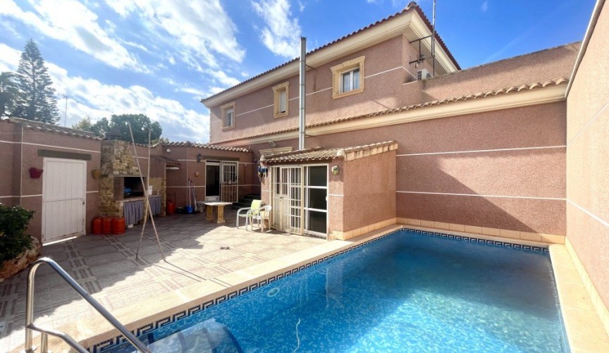Återförsäljning - Villa -
Formentera del Segura - Costa Blanca