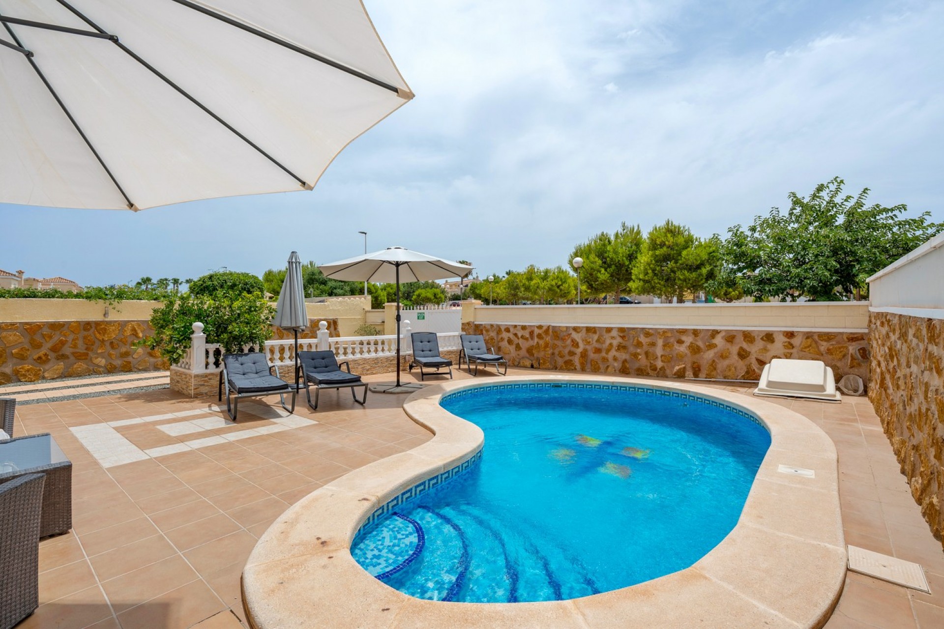 Återförsäljning - Villa -
Gran Alacant - Costa Blanca