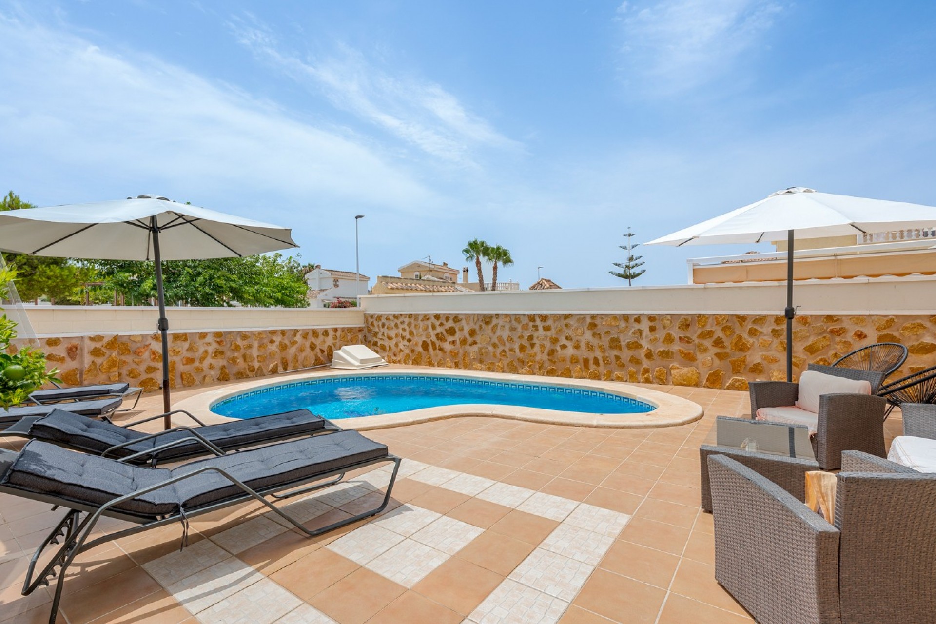 Återförsäljning - Villa -
Gran Alacant - Costa Blanca