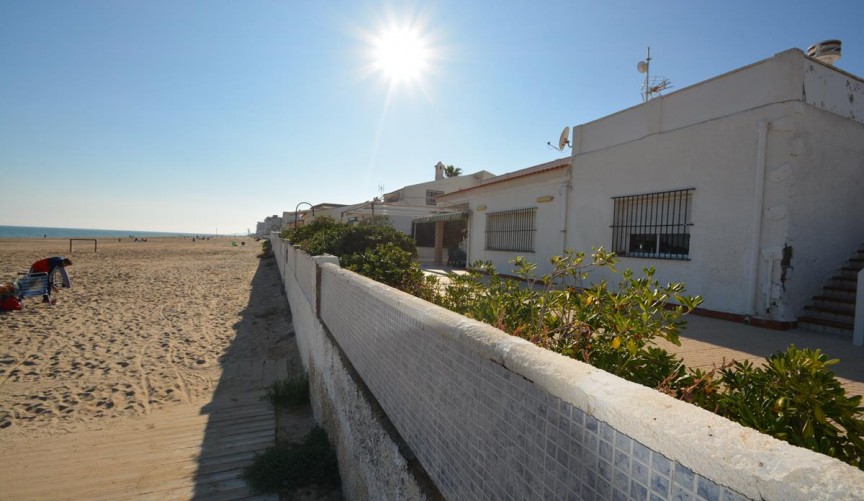 Återförsäljning - Villa -
Guardamar del Segura - Costa Blanca