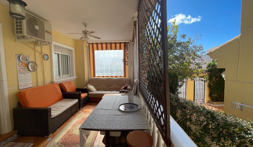 Återförsäljning - Villa -
Guardamar del Segura - Costa Blanca