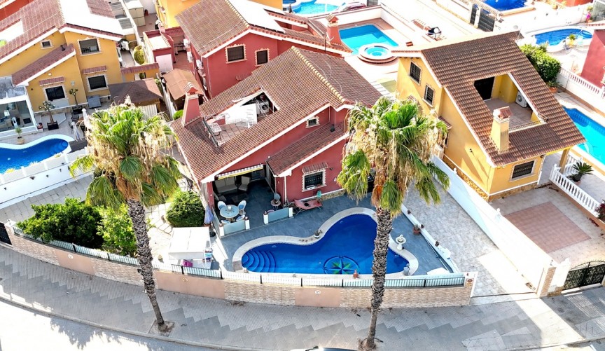 Återförsäljning - Villa -
Guardamar del Segura - Costa Blanca