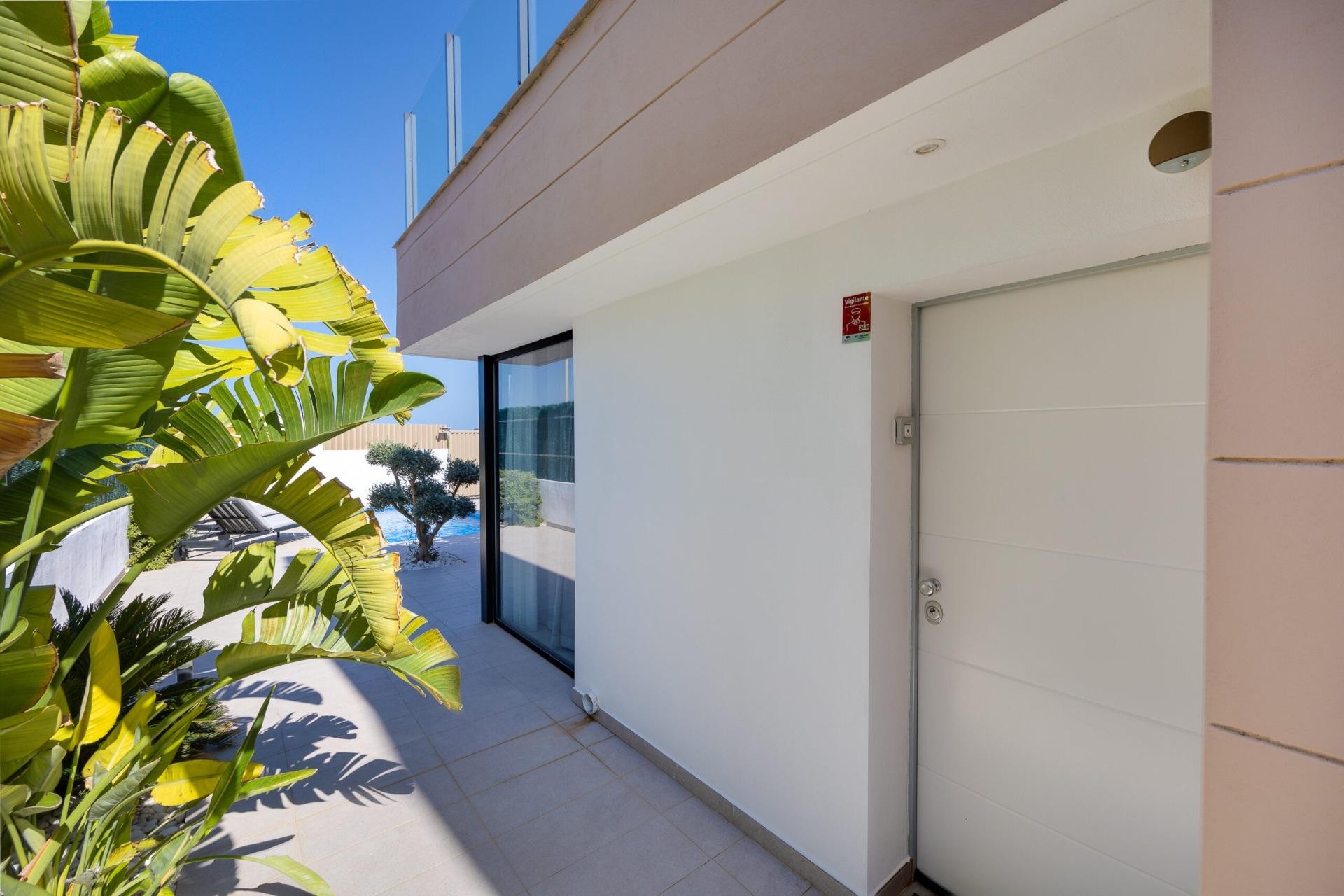Återförsäljning - Villa -
Guardamar del Segura - El Raso