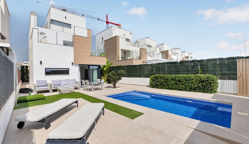 Återförsäljning - Villa -
Guardamar del Segura - El Raso
