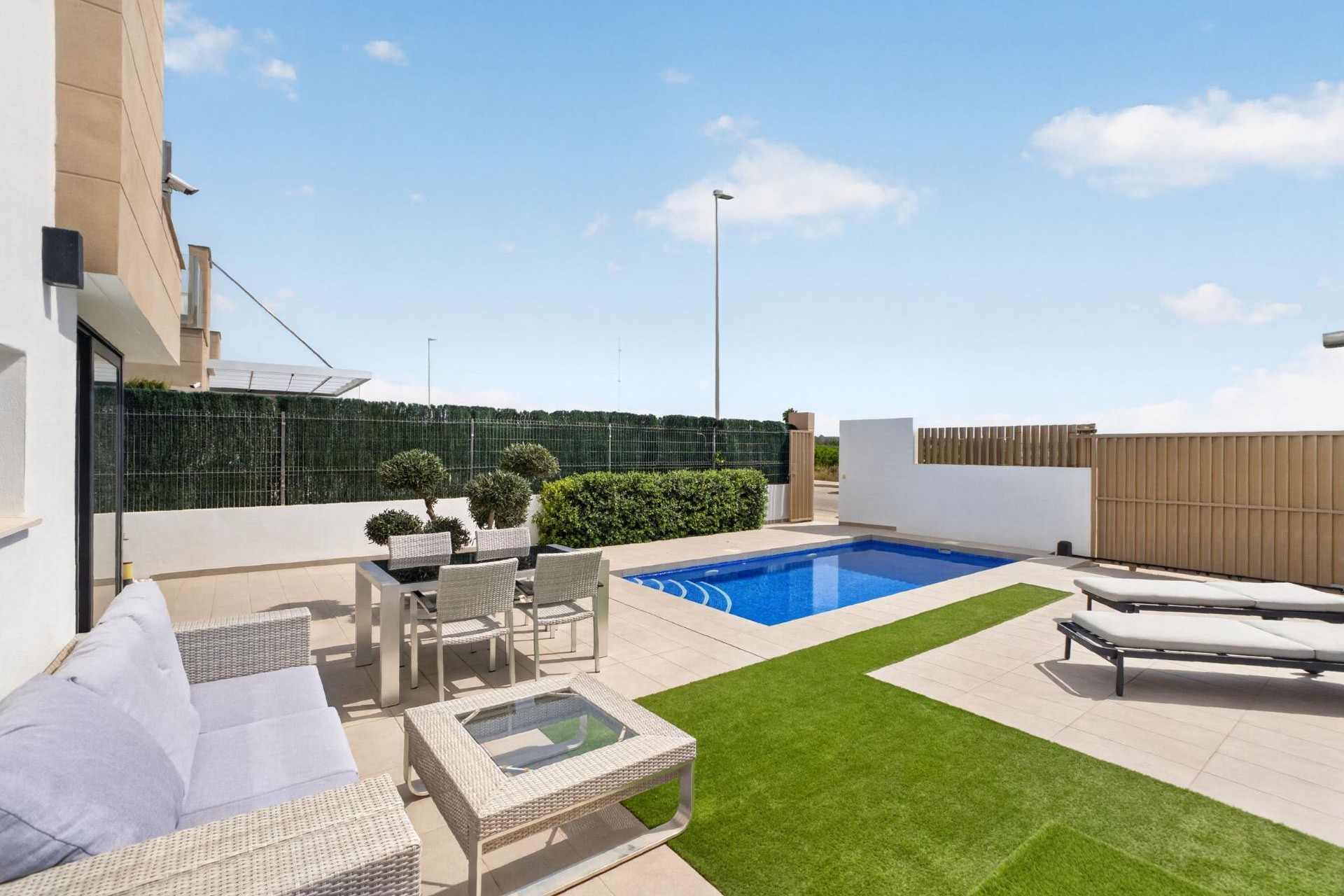 Återförsäljning - Villa -
Guardamar del Segura - El Raso