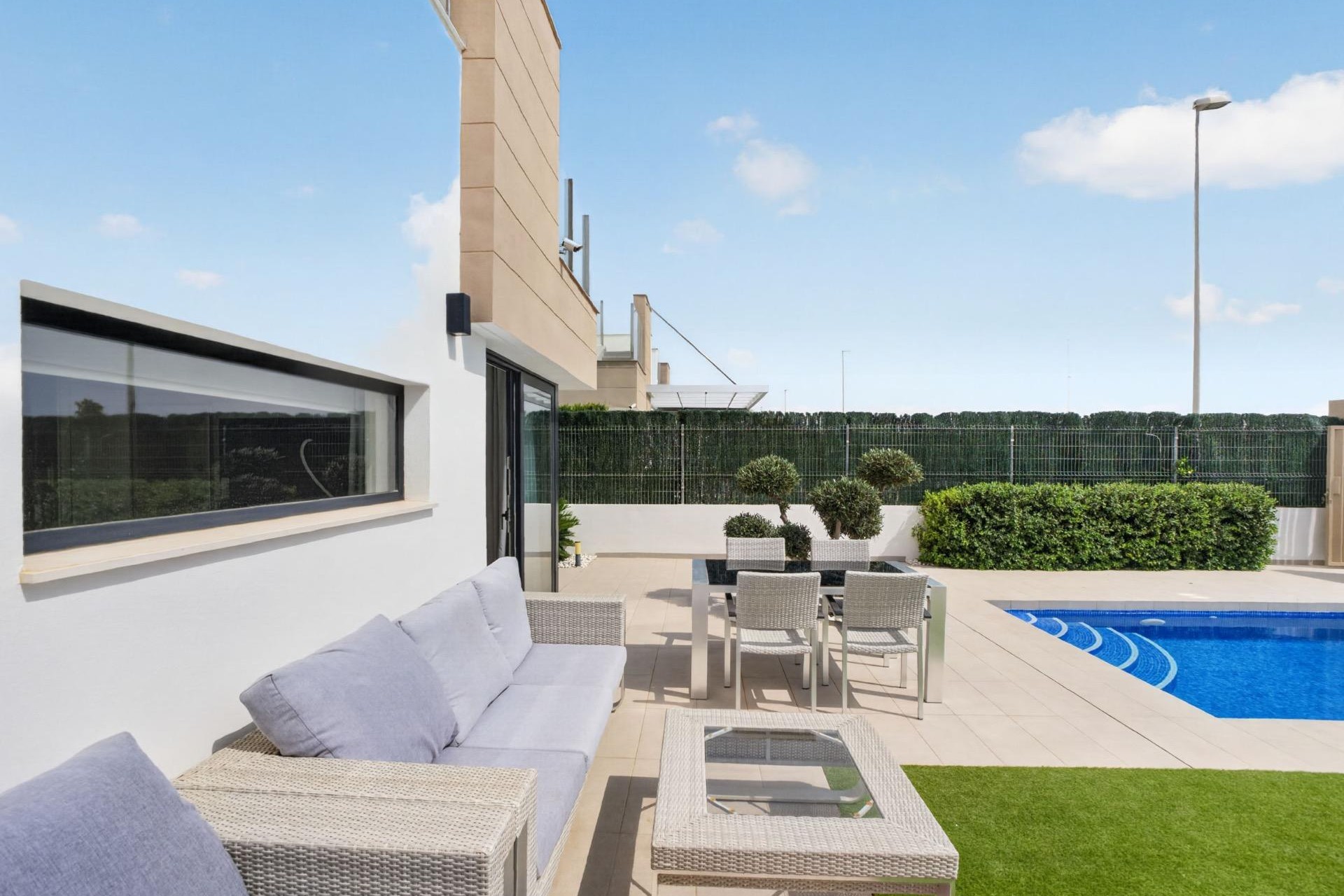 Återförsäljning - Villa -
Guardamar del Segura - El Raso