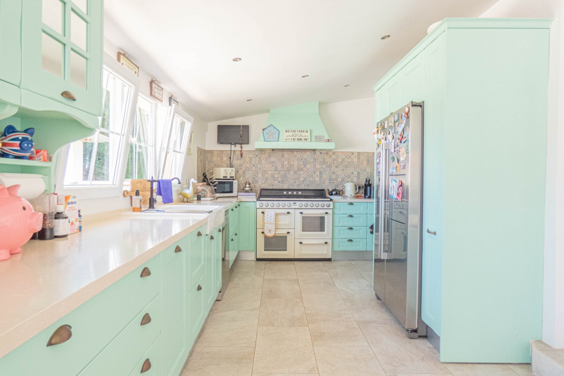 Återförsäljning - Villa -
Heredades - Costa Blanca