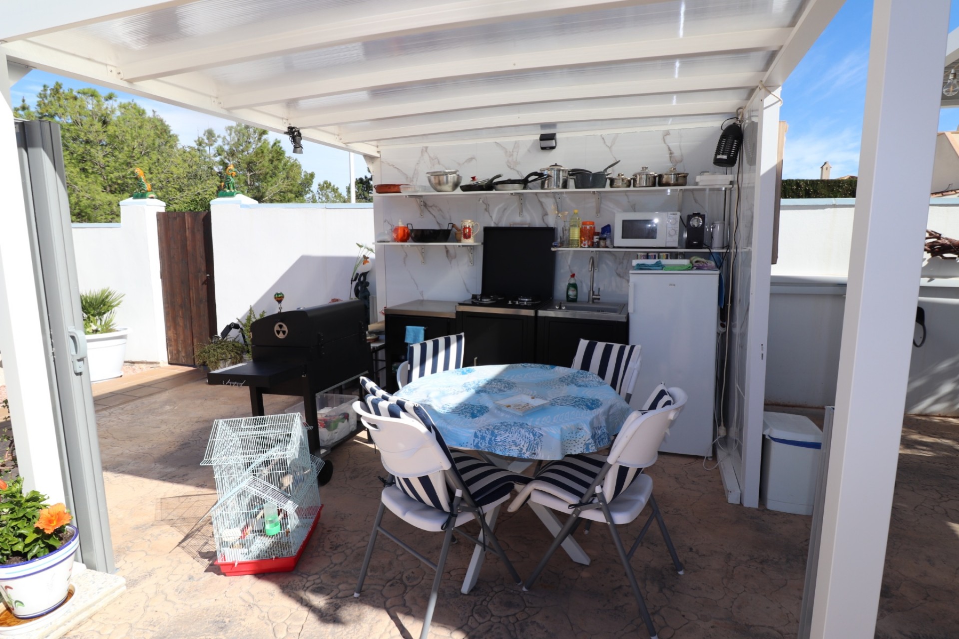 Återförsäljning - Villa -
Hondón de las Nieves - Inland