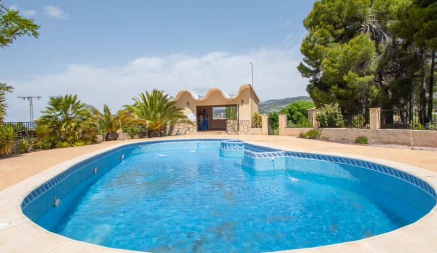 Återförsäljning - Villa -
Ibi - Costa Blanca