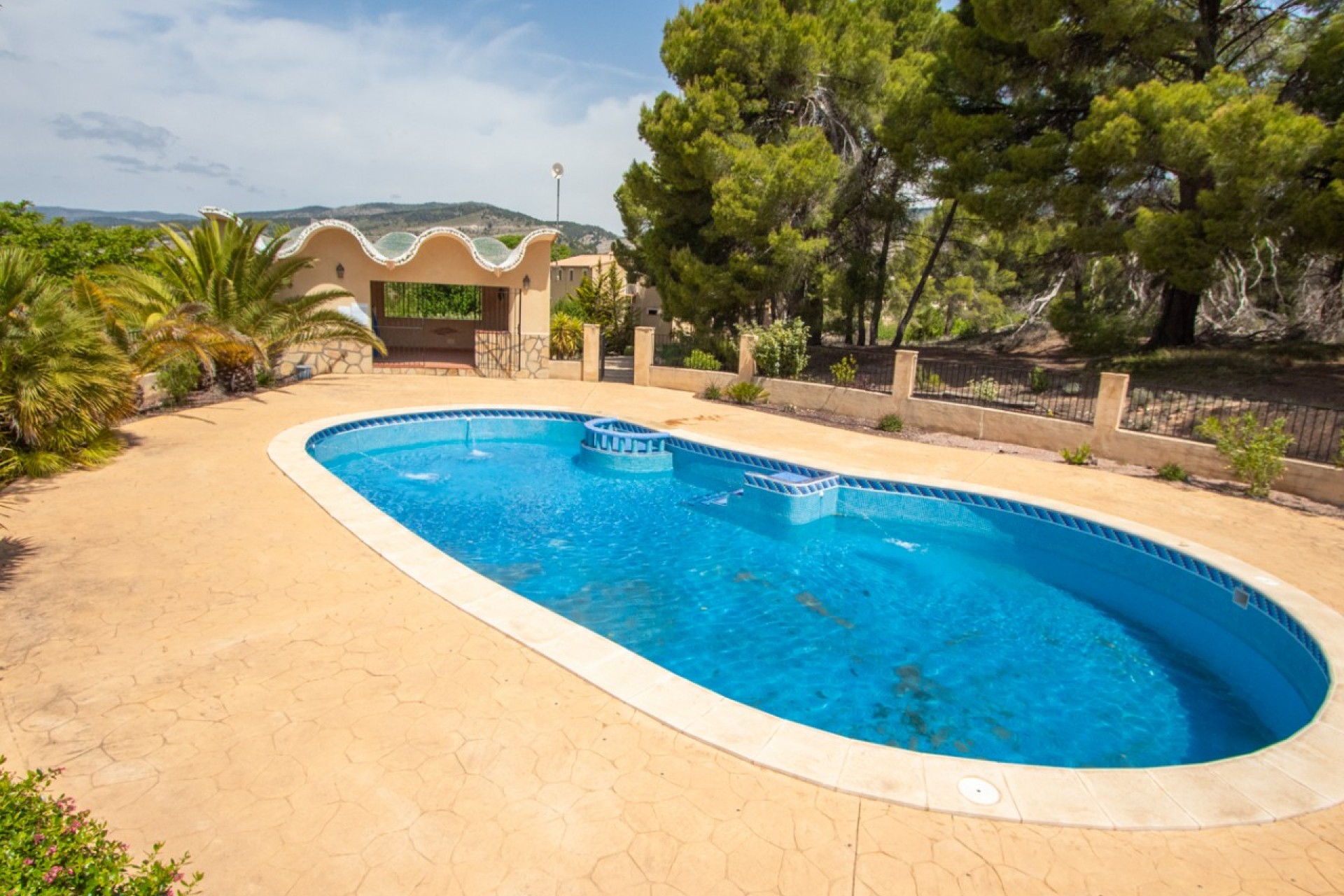 Återförsäljning - Villa -
Ibi - Costa Blanca