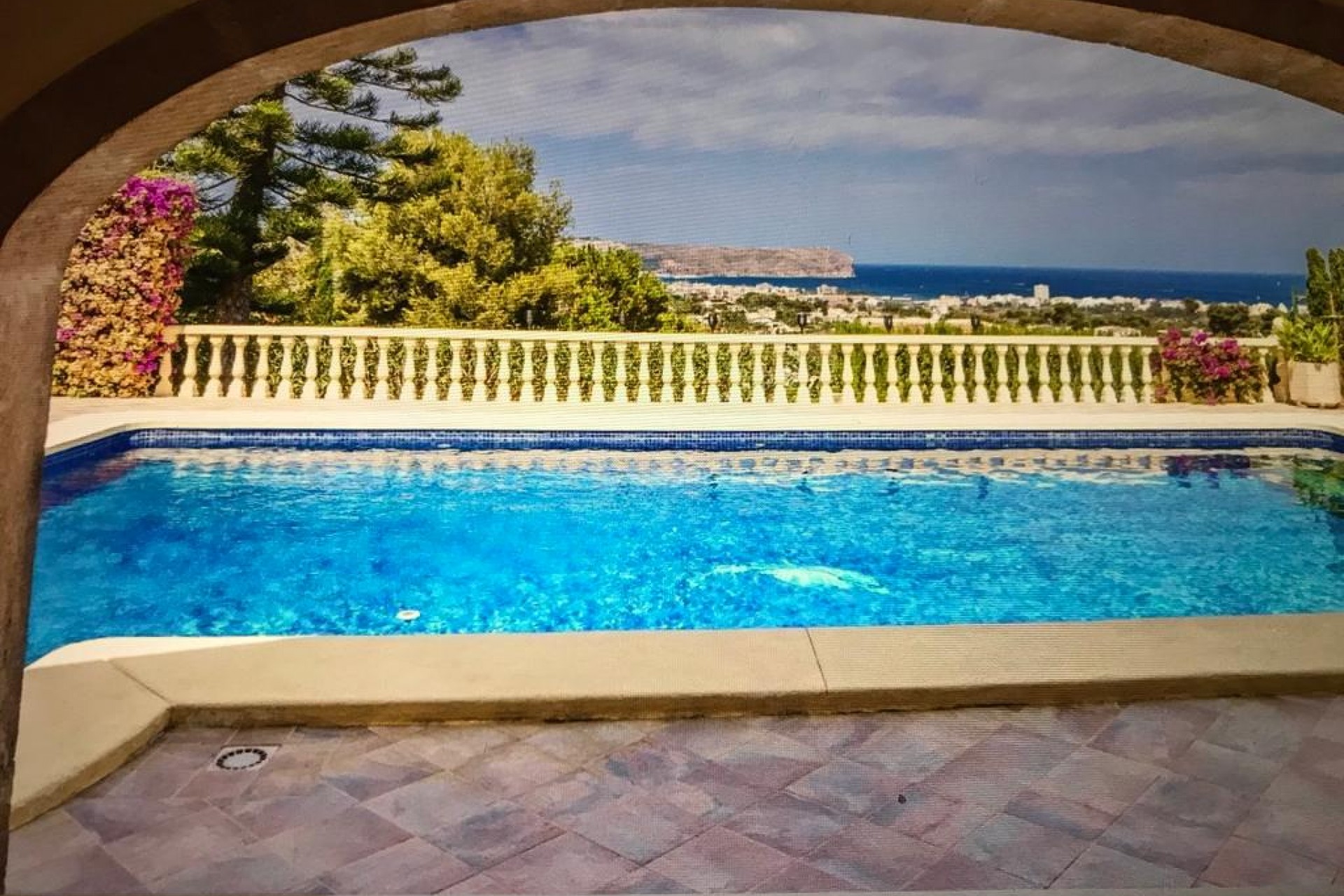 Återförsäljning - Villa -
Jávea - Costa Blanca