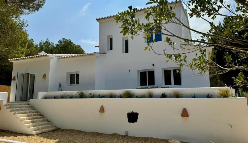 Återförsäljning - Villa -
Jávea - Costa Blanca