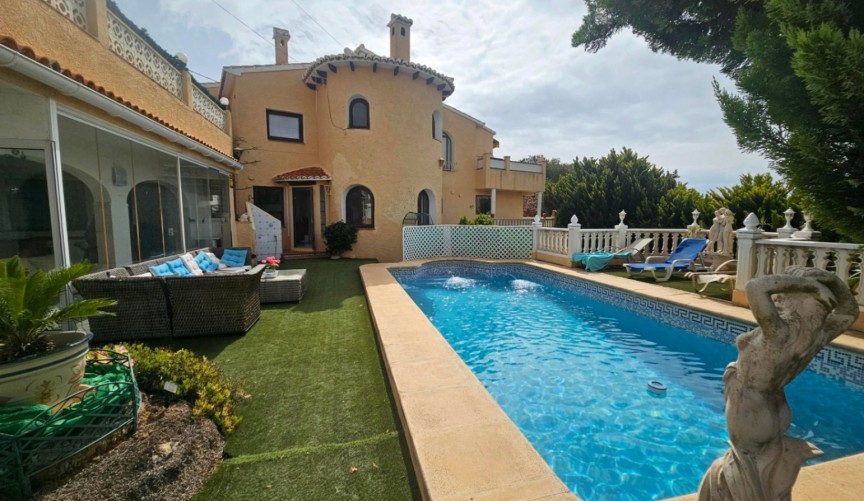 Återförsäljning - Villa -
Jávea - Costa Blanca