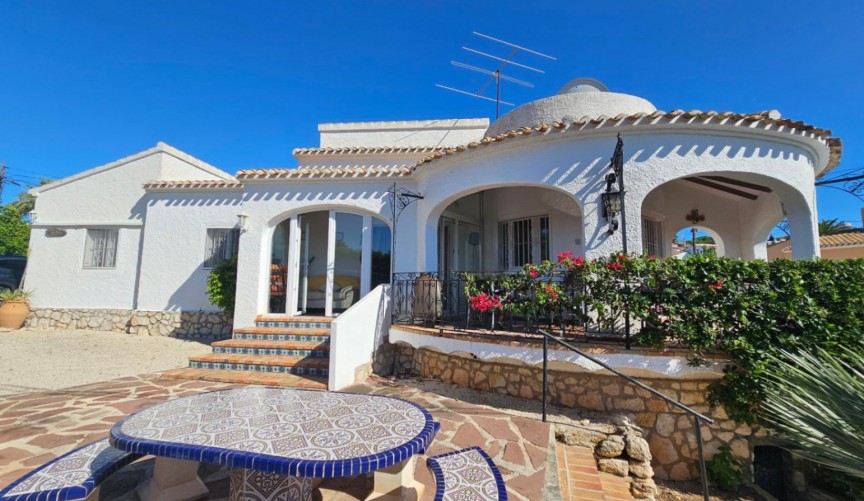 Återförsäljning - Villa -
Jávea - Costa Blanca