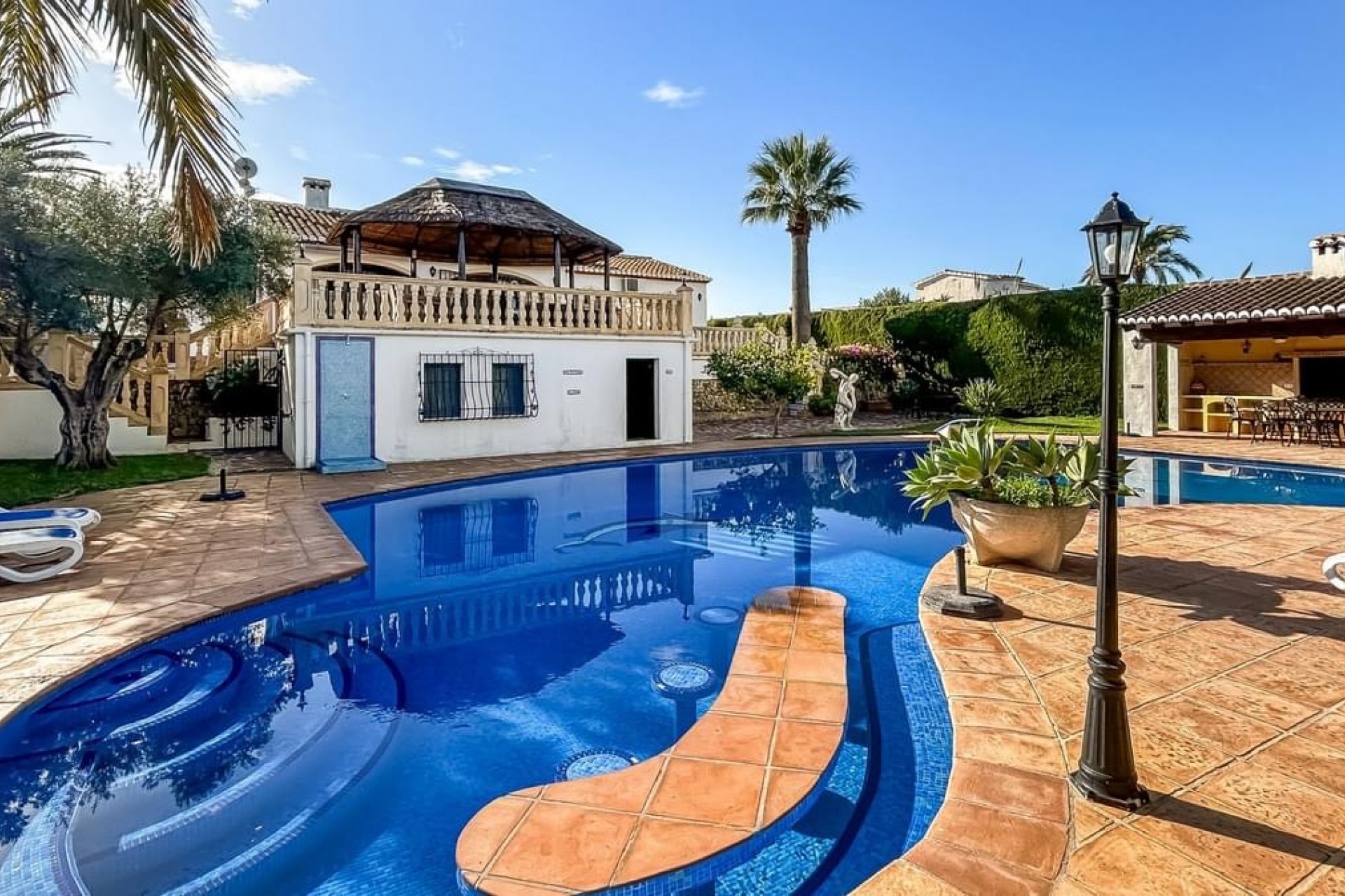 Återförsäljning - Villa -
Jávea - Costa Blanca