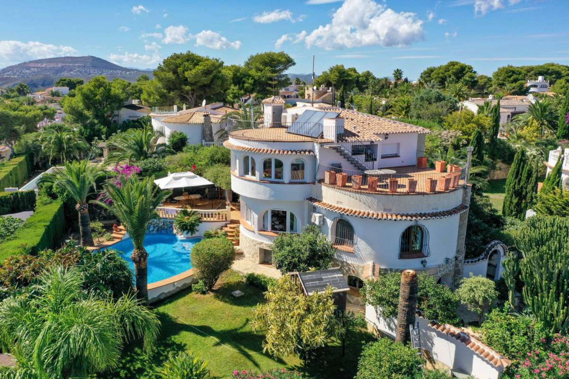 Återförsäljning - Villa -
Jávea - Costa Blanca