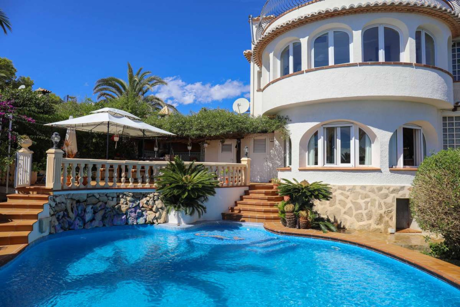 Återförsäljning - Villa -
Jávea - Costa Blanca