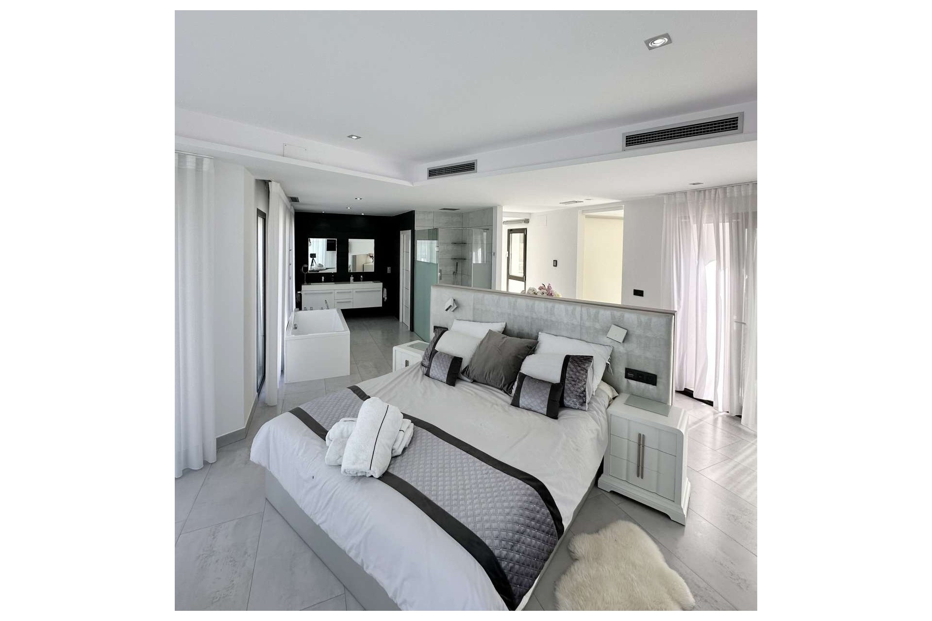 Återförsäljning - Villa -
Jávea - Costa Blanca