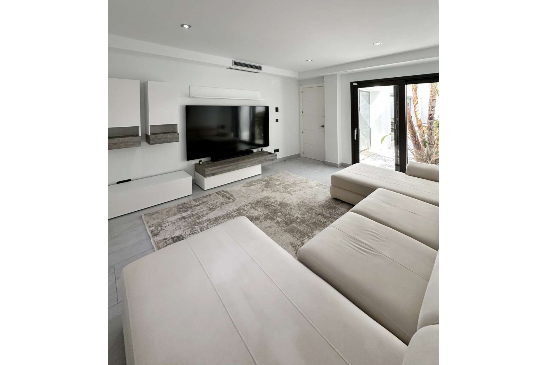 Återförsäljning - Villa -
Jávea - Costa Blanca