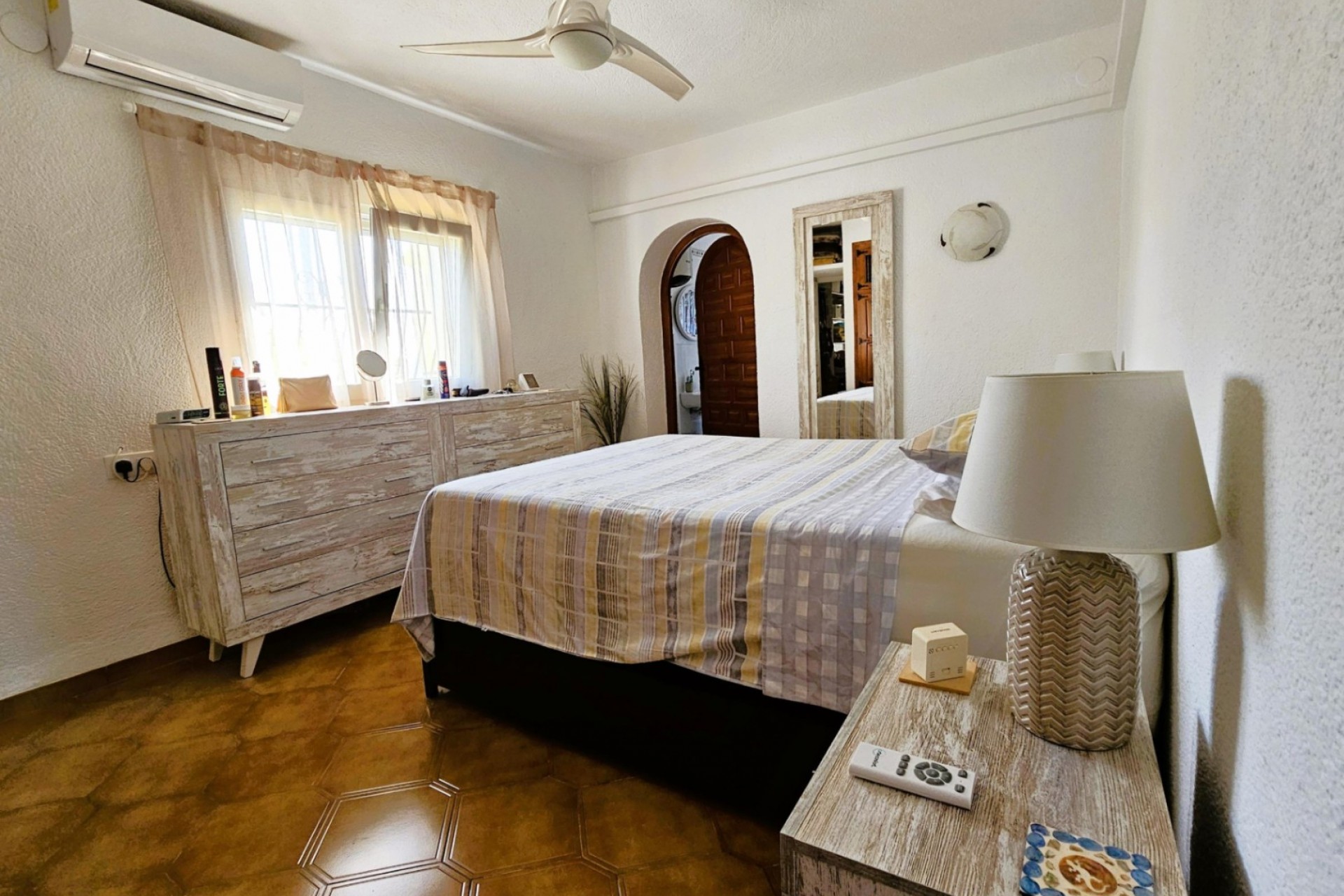 Återförsäljning - Villa -
Jávea - Costa Blanca