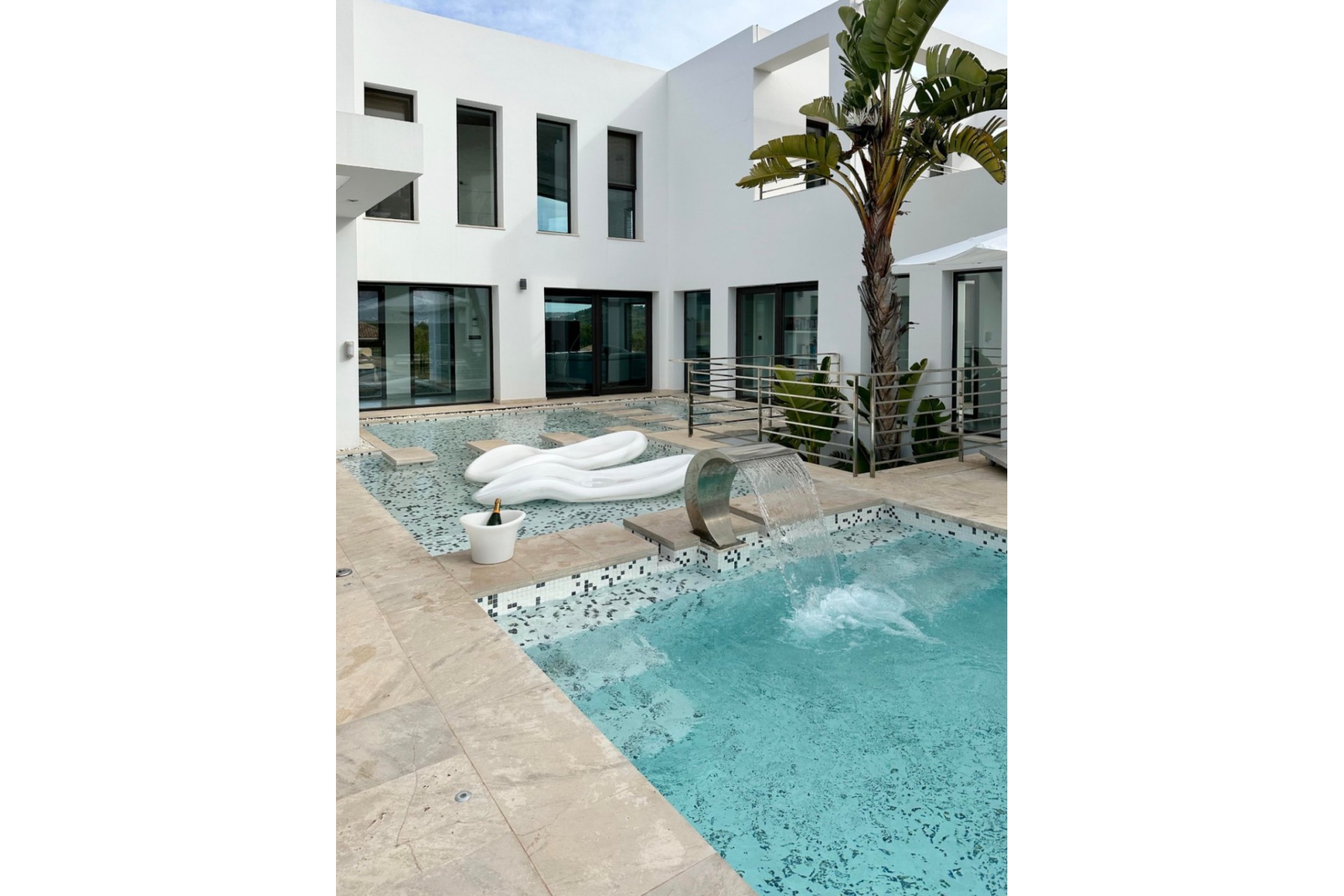 Återförsäljning - Villa -
Jávea - Costa Blanca