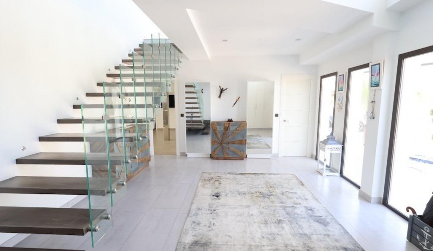 Återförsäljning - Villa -
Jávea - Costa Blanca