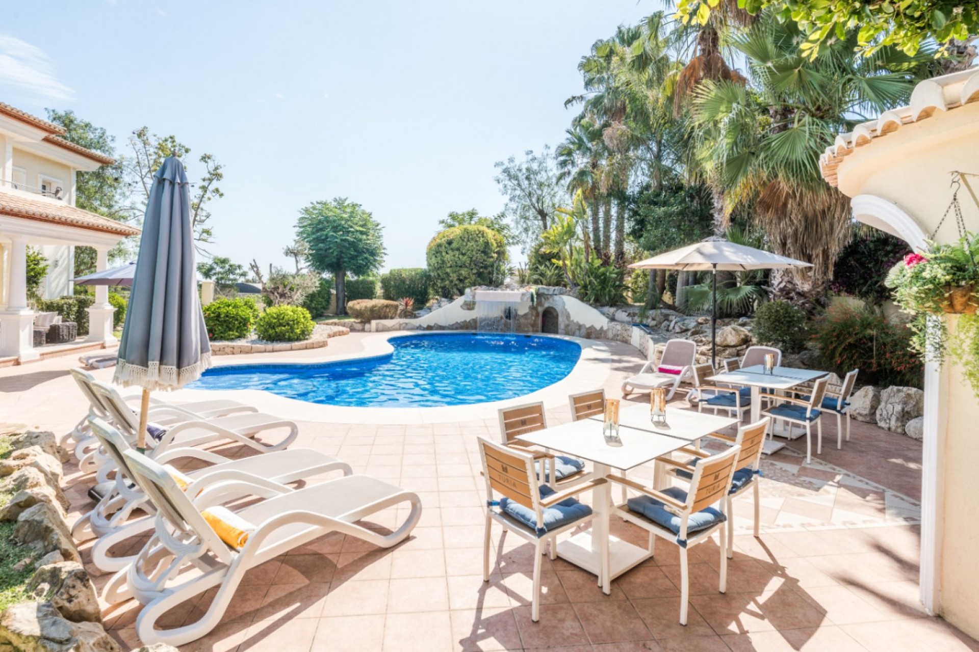 Återförsäljning - Villa -
Jávea - Costa Blanca