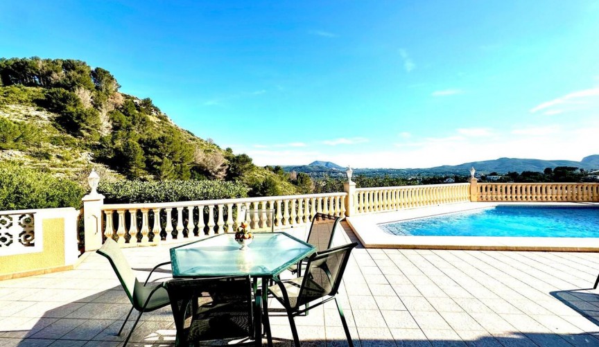 Återförsäljning - Villa -
Jávea - Costa Blanca